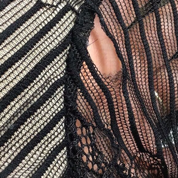 Charlotte Russe Long Sleeve Lace Bodysuit Size M - Picture 13 of 16